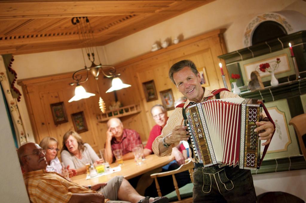 Hotel Garni Alpenland Altenmarkt im Pongau Eksteriør bilde