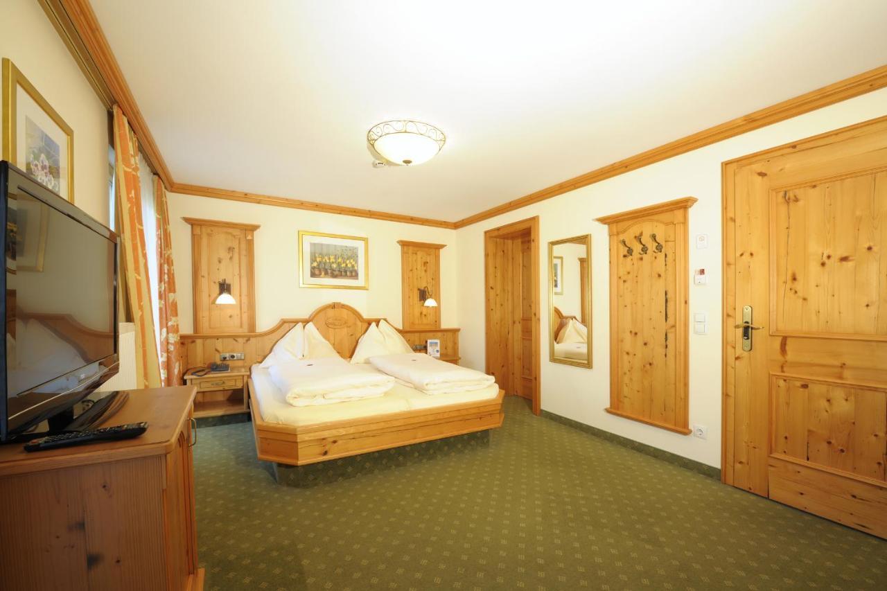 Hotel Garni Alpenland Altenmarkt im Pongau Eksteriør bilde